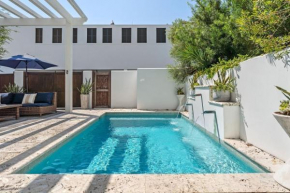 Rosemary Bluegrass by AvantStay LUX Downtown Rosemary Private Pool